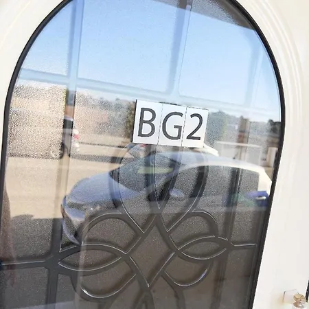 Royal Seacrest New B G2 Ground Floor 아파트 *